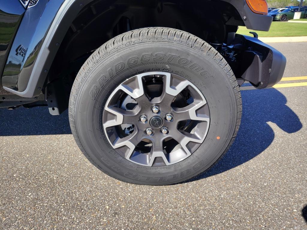 new 2025 Jeep Gladiator car, priced at $53,013