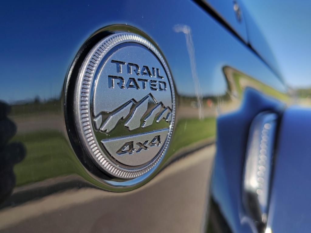 new 2025 Jeep Gladiator car, priced at $53,013