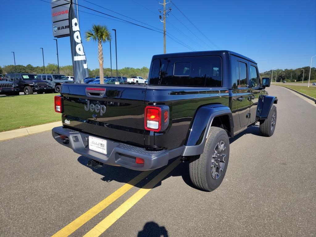 new 2025 Jeep Gladiator car, priced at $53,013