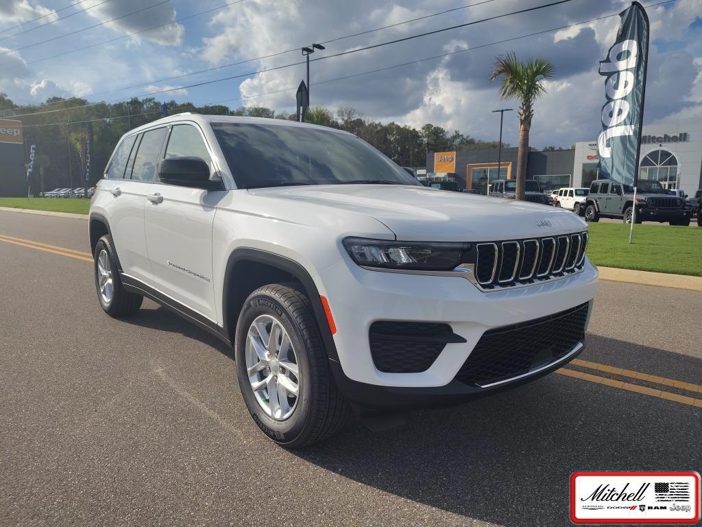 new 2025 Jeep Grand Cherokee car, priced at $38,849