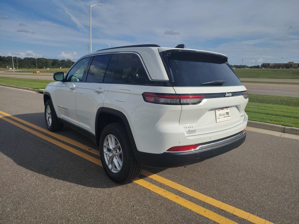 new 2025 Jeep Grand Cherokee car, priced at $38,849