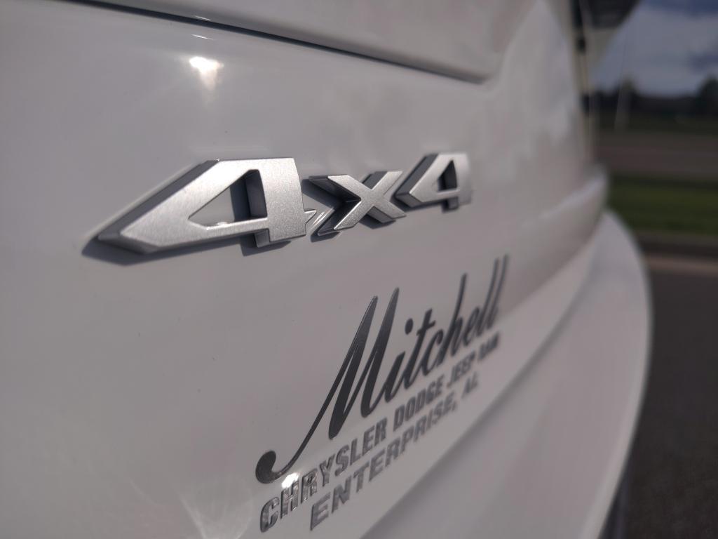 new 2025 Jeep Grand Cherokee car, priced at $38,849