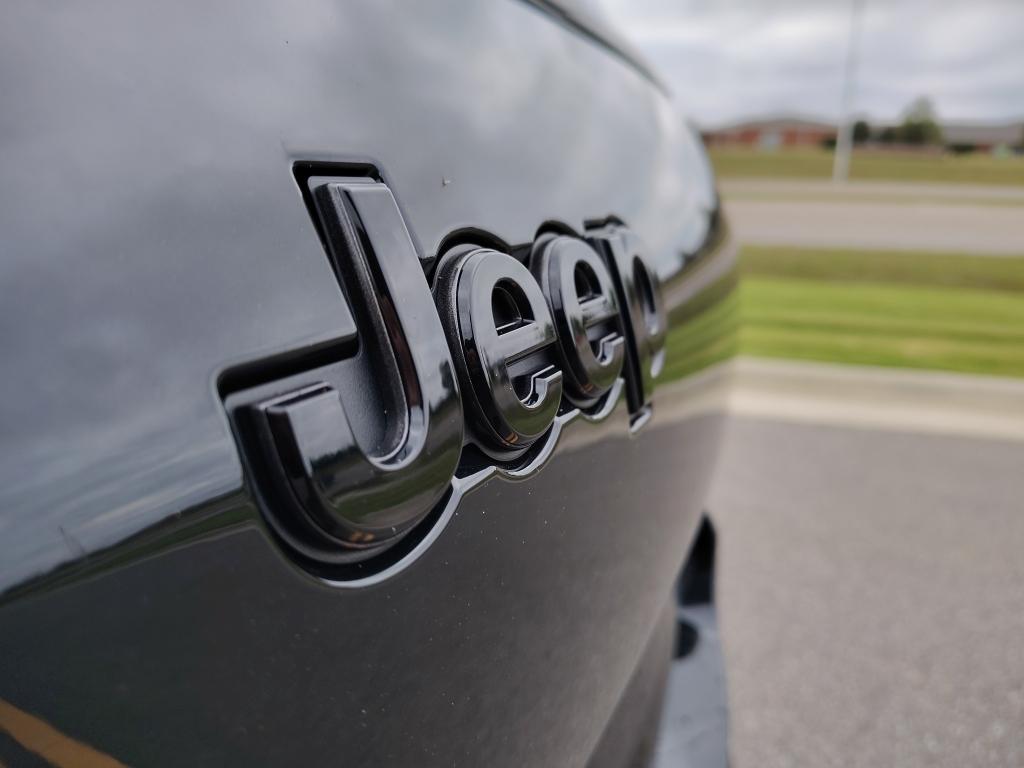 new 2025 Jeep Grand Cherokee L car, priced at $49,883