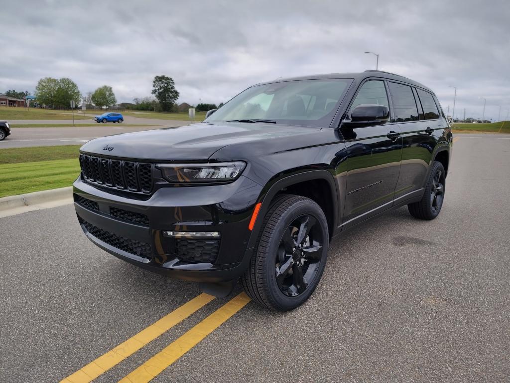 new 2025 Jeep Grand Cherokee L car, priced at $49,883