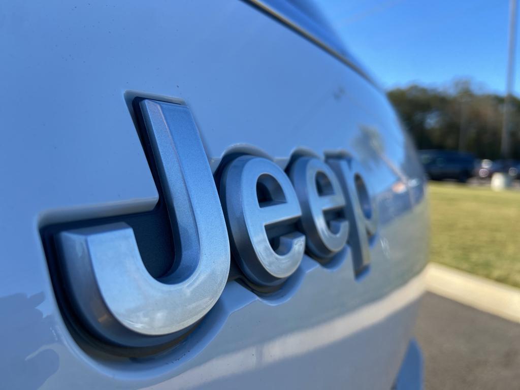 new 2025 Jeep Grand Cherokee L car, priced at $47,726