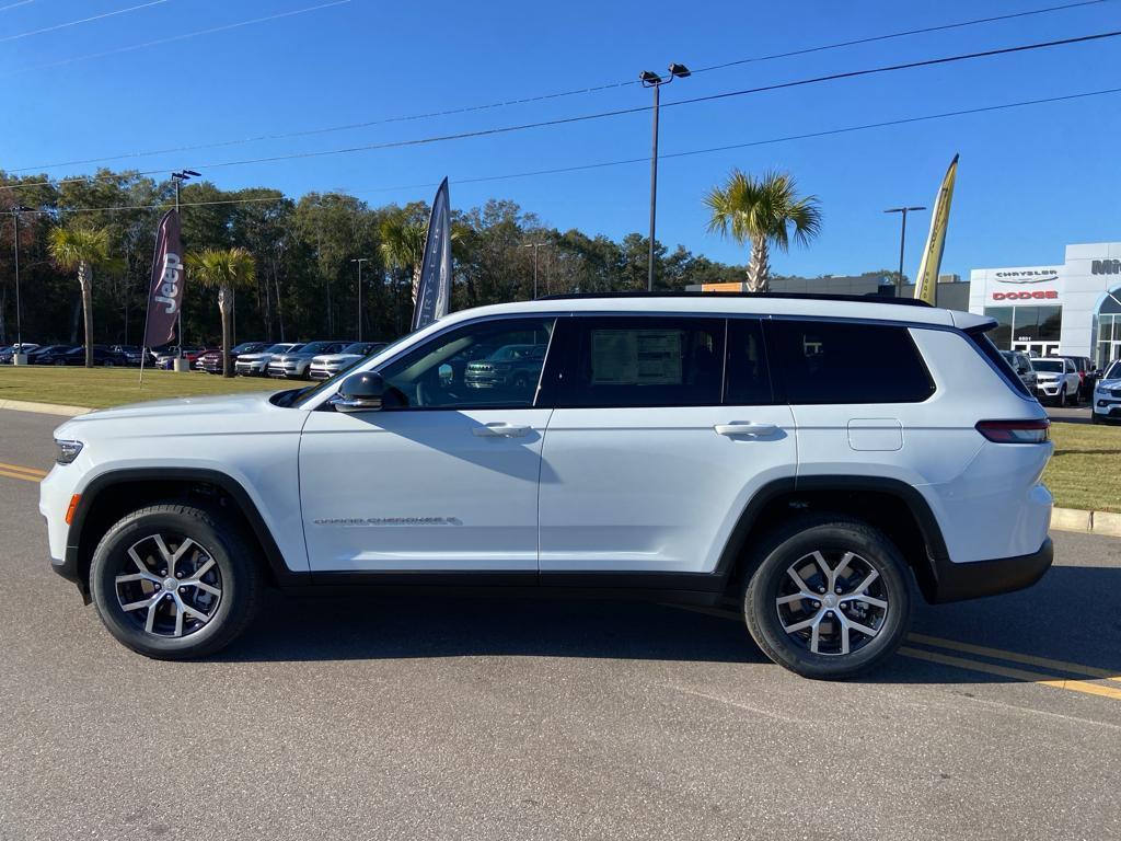 new 2025 Jeep Grand Cherokee L car, priced at $47,726