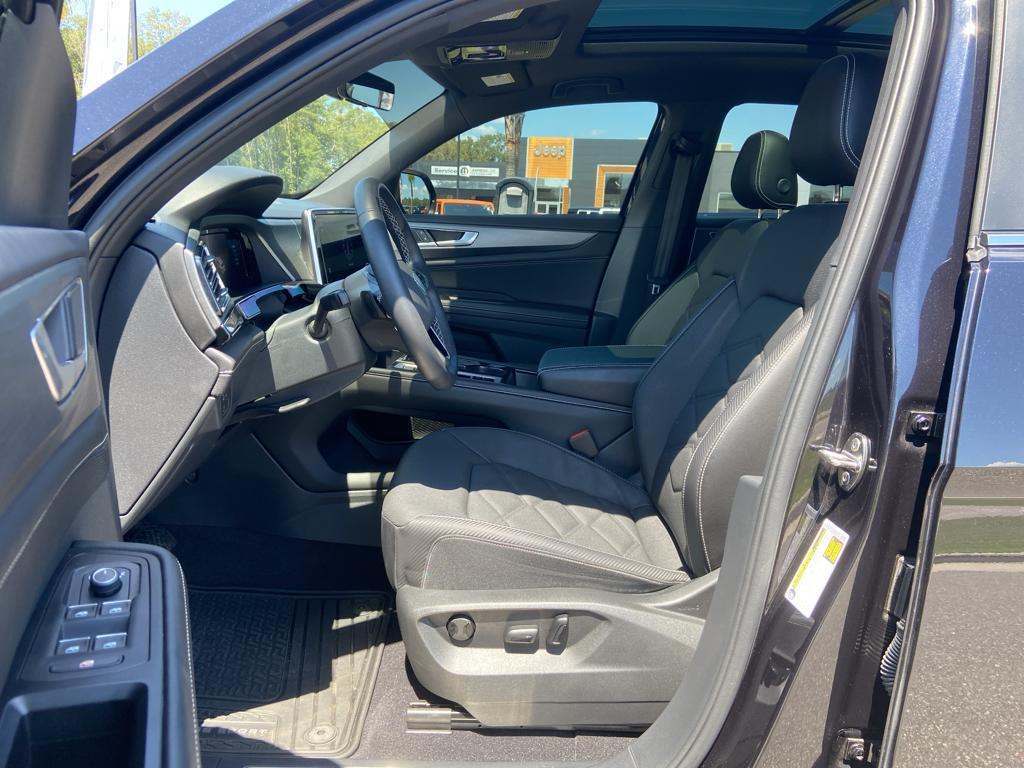 used 2024 Volkswagen Atlas Cross Sport car, priced at $34,924