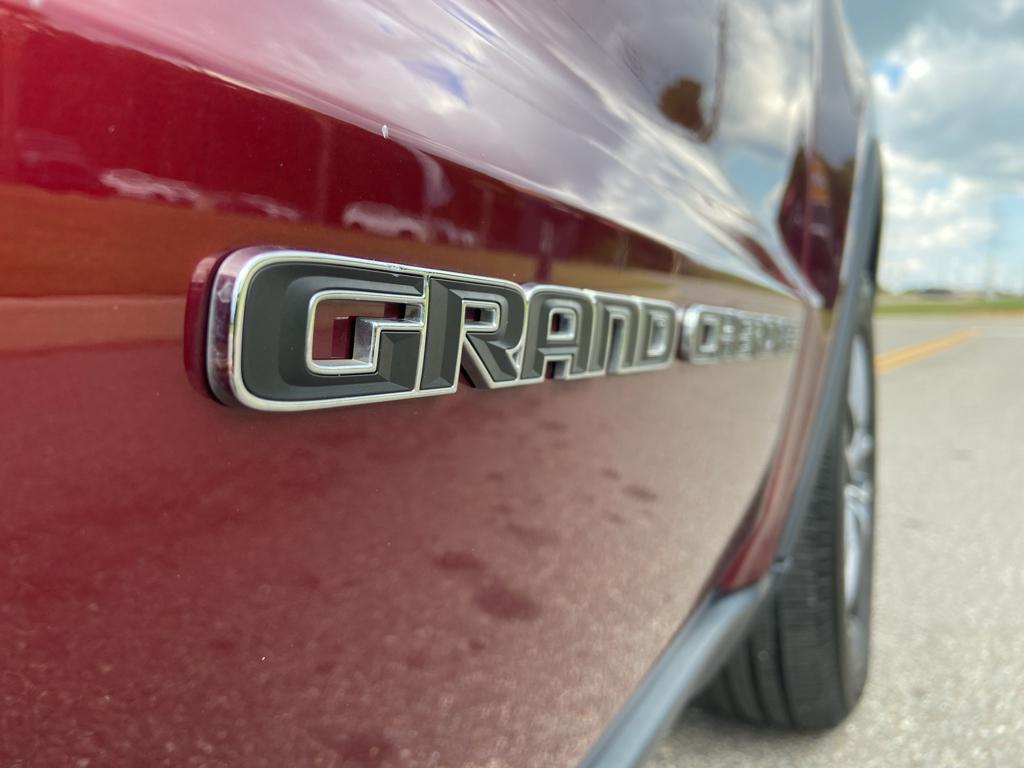 used 2021 Jeep Grand Cherokee car, priced at $27,525