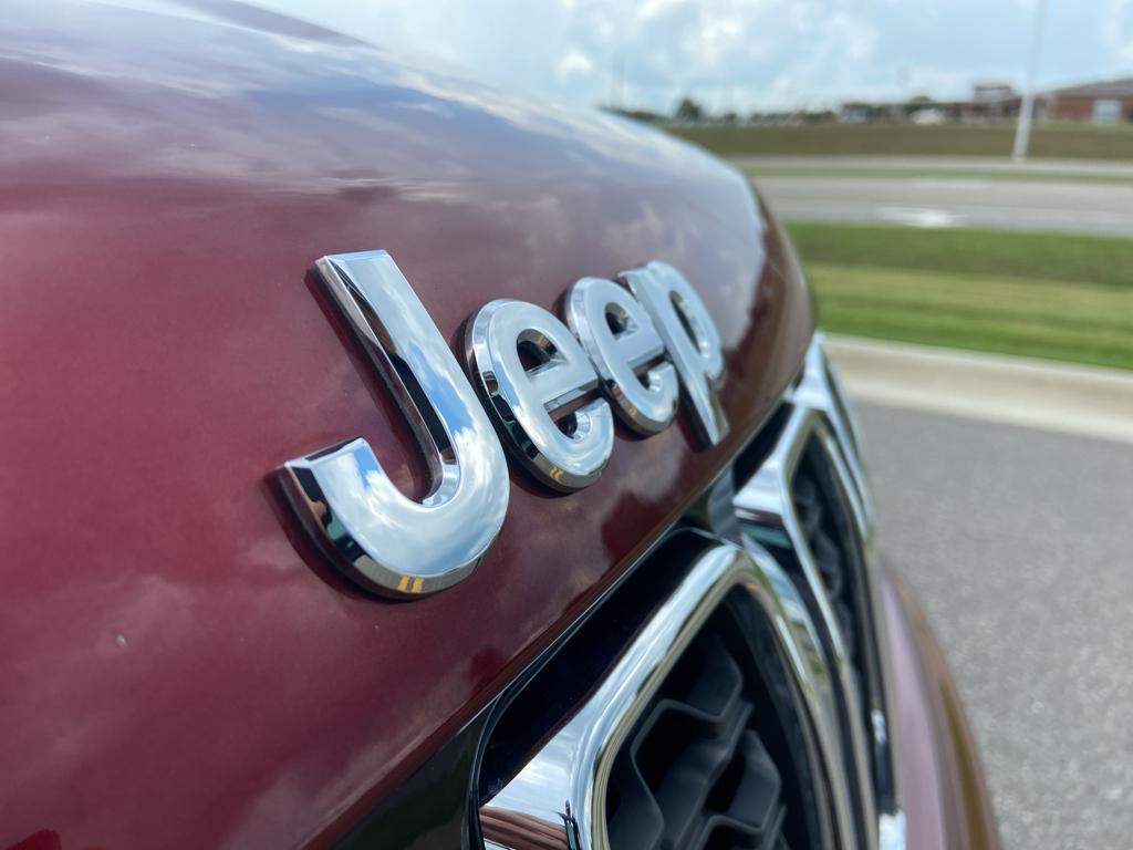 used 2021 Jeep Grand Cherokee car, priced at $27,525