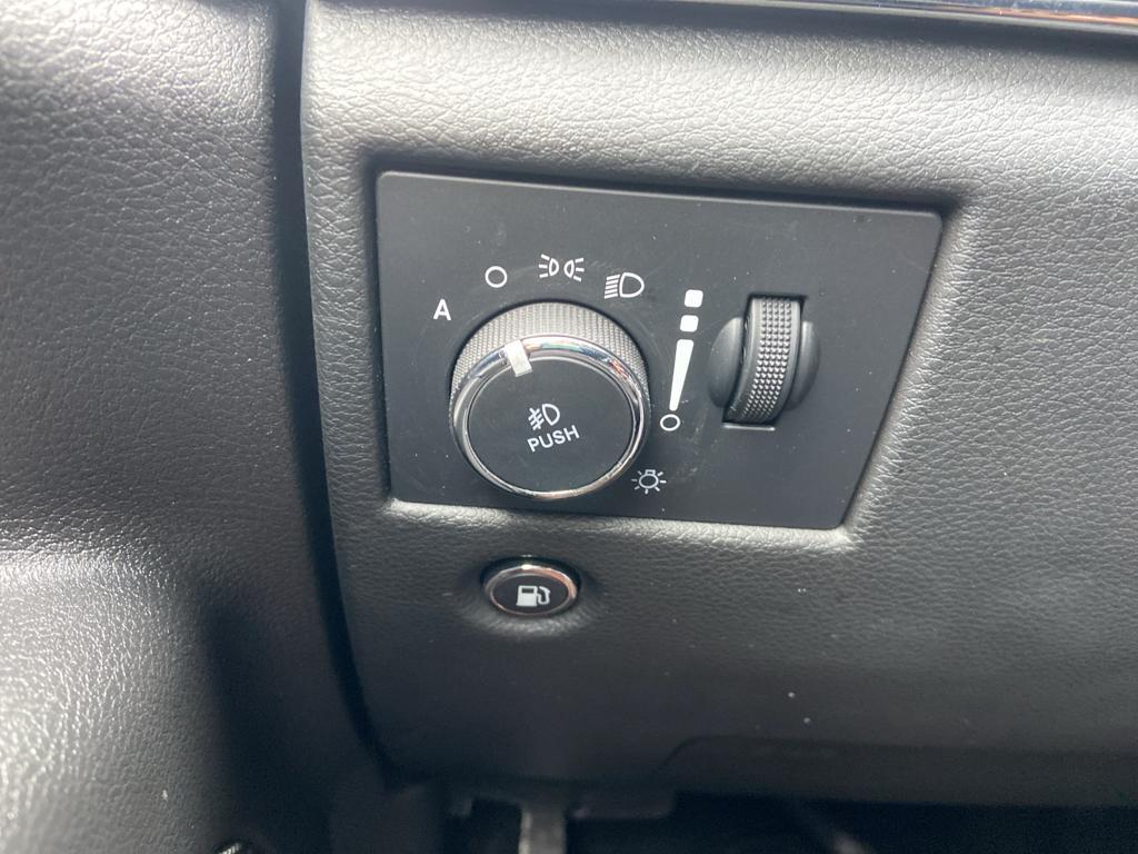 used 2021 Jeep Grand Cherokee car, priced at $27,525