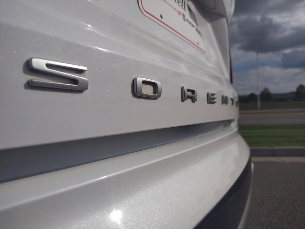 used 2022 Kia Sorento car, priced at $21,232
