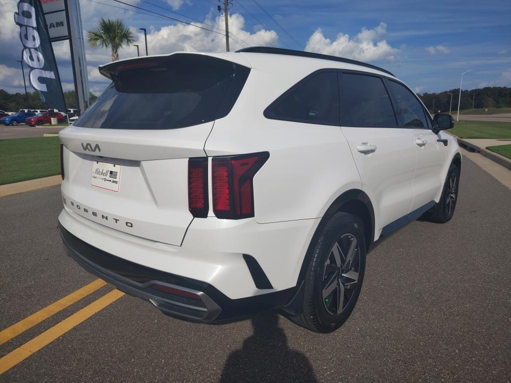 used 2022 Kia Sorento car, priced at $21,232