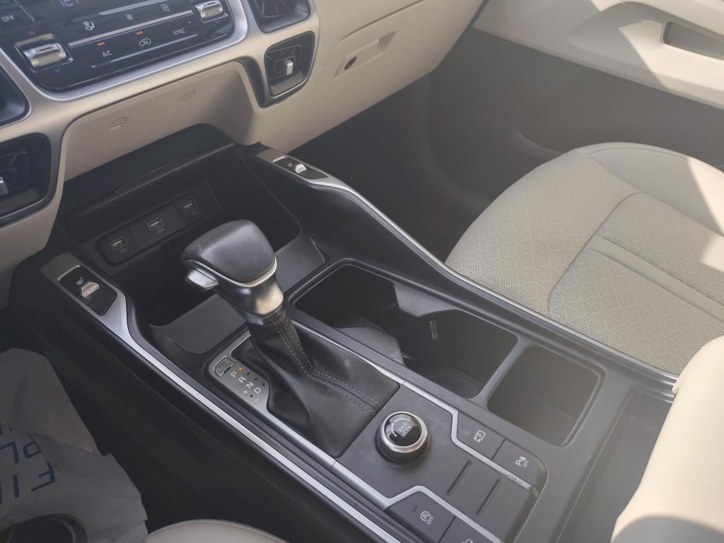 used 2022 Kia Sorento car, priced at $21,232