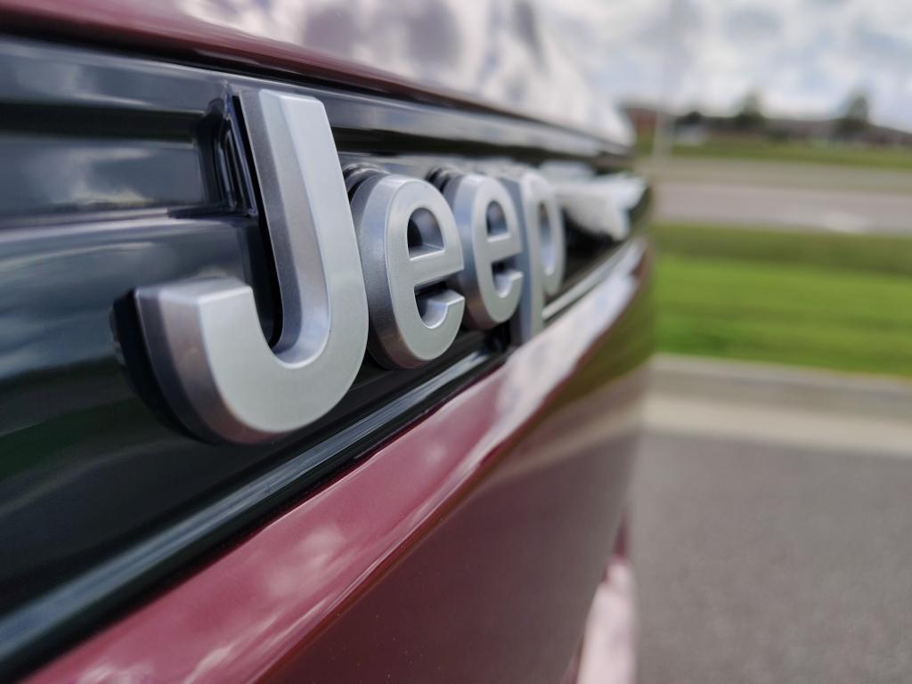 new 2025 Jeep Grand Cherokee car, priced at $39,379