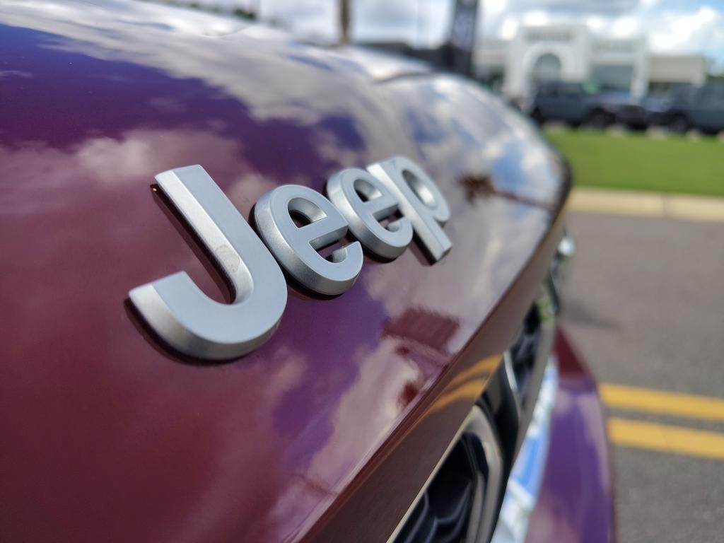 new 2025 Jeep Grand Cherokee car, priced at $39,379