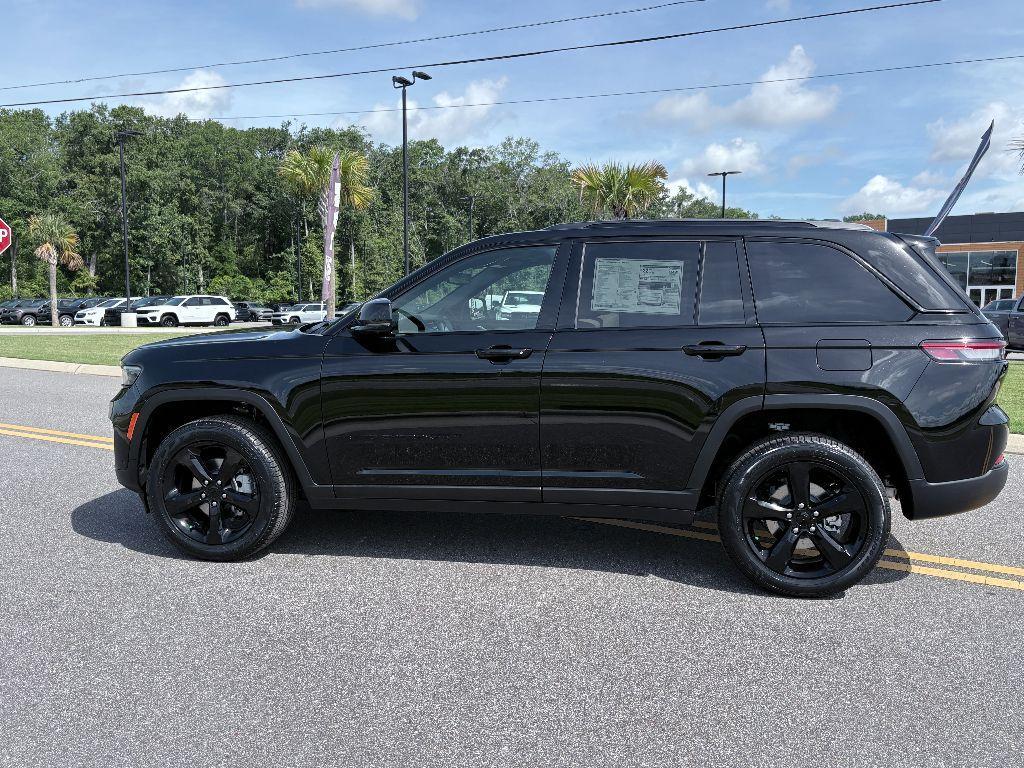 new 2025 Jeep Grand Cherokee car, priced at $49,831