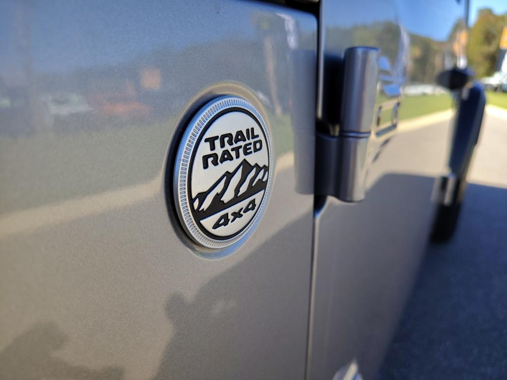 used 2020 Jeep Gladiator car, priced at $28,263