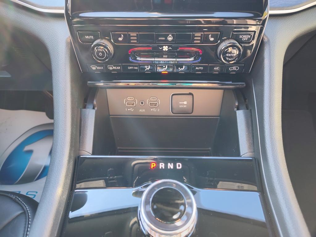 new 2025 Jeep Grand Cherokee car, priced at $41,240