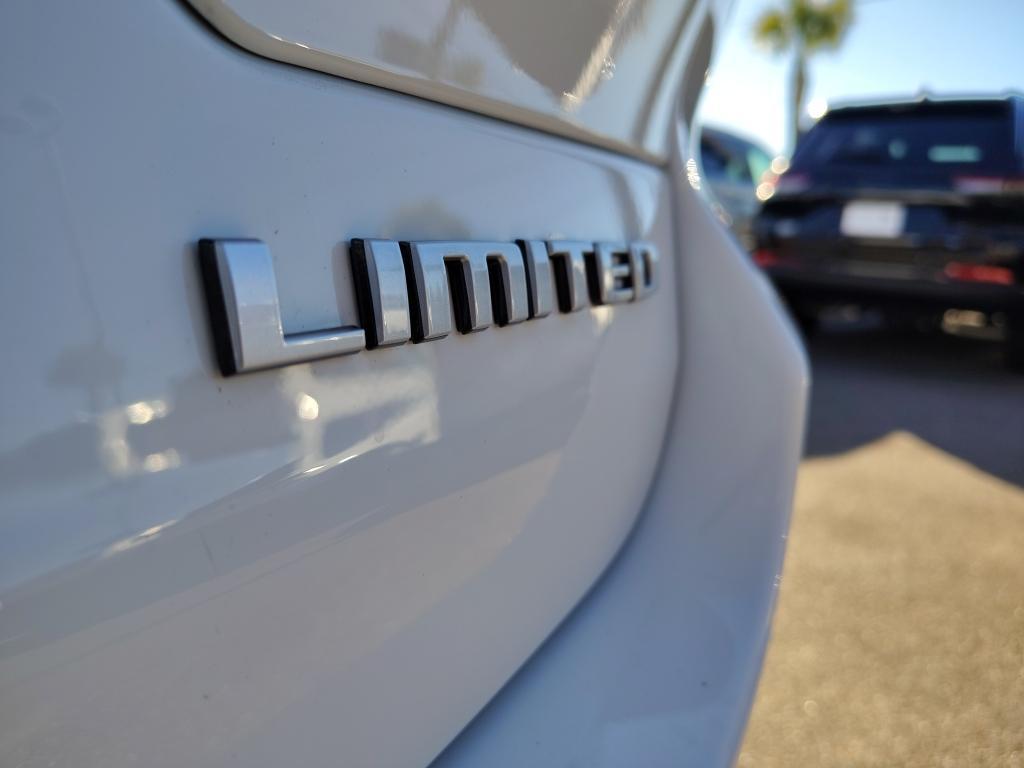 new 2025 Jeep Grand Cherokee car, priced at $41,240