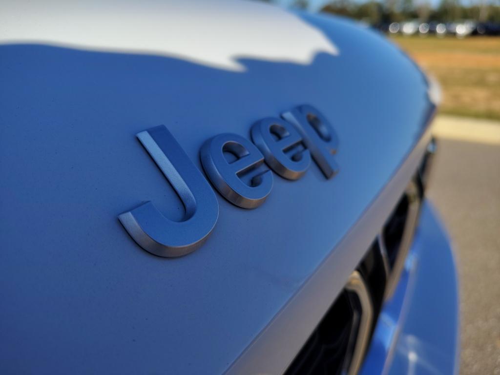 new 2025 Jeep Grand Cherokee car, priced at $36,021