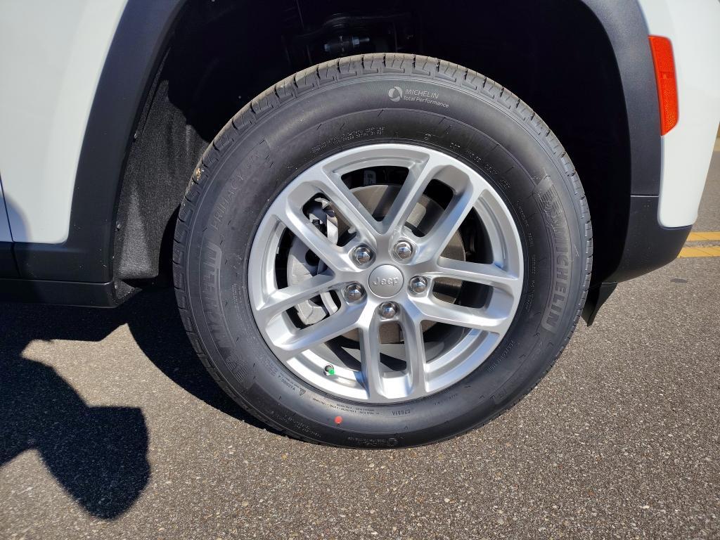 new 2025 Jeep Grand Cherokee car, priced at $36,021