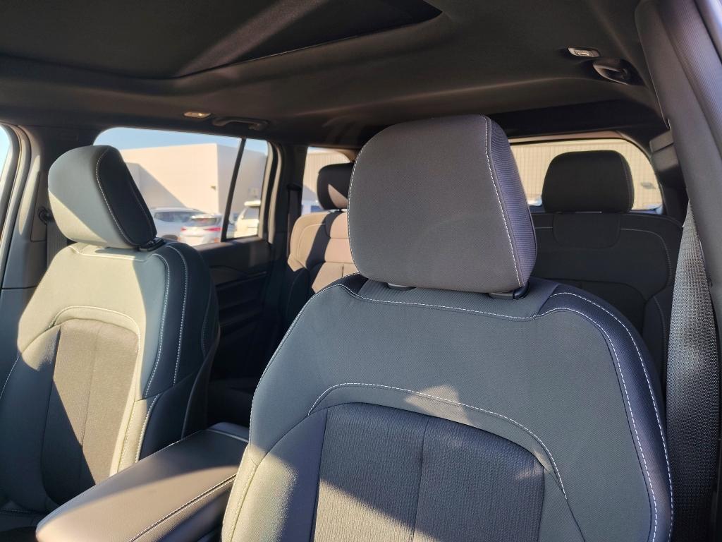 new 2025 Jeep Grand Cherokee car, priced at $36,021