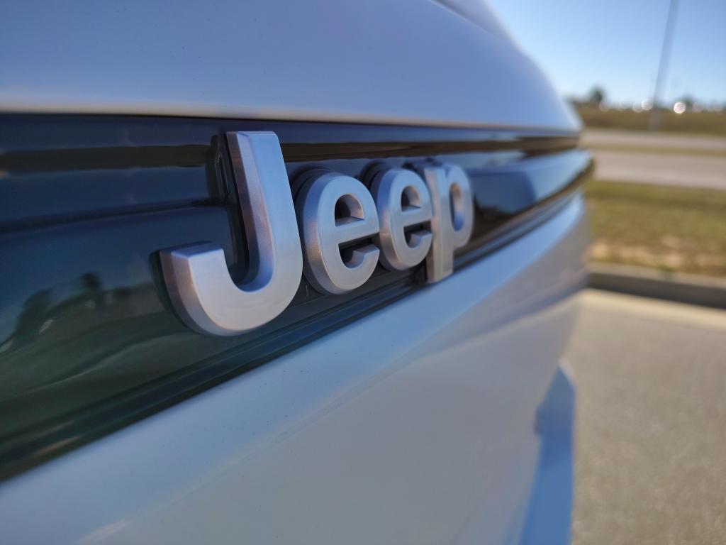 new 2025 Jeep Grand Cherokee car, priced at $36,021
