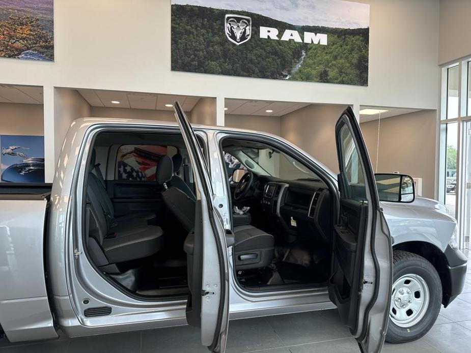 new 2024 Ram 1500 Classic car, priced at $40,633