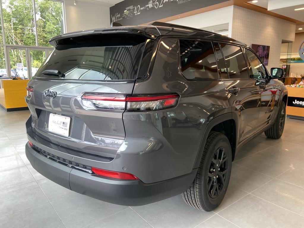 new 2024 Jeep Grand Cherokee L car, priced at $39,694