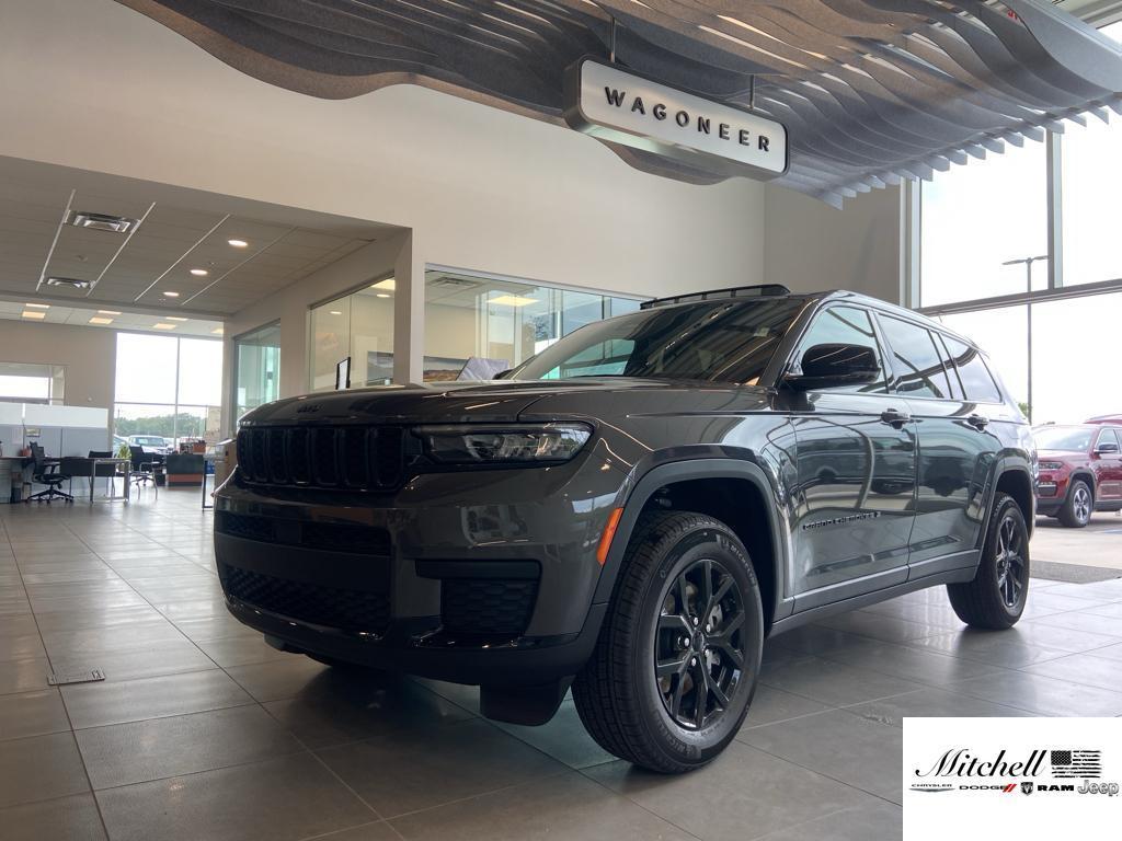 new 2024 Jeep Grand Cherokee L car, priced at $39,694