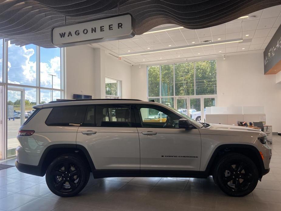 new 2024 Jeep Grand Cherokee L car, priced at $44,417