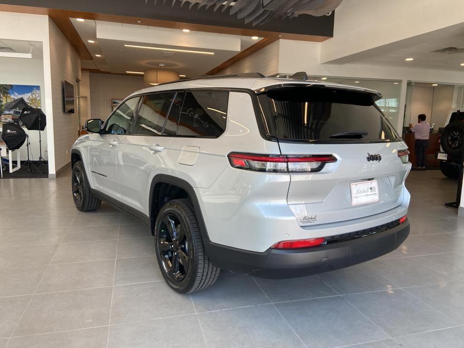 new 2024 Jeep Grand Cherokee L car, priced at $44,417