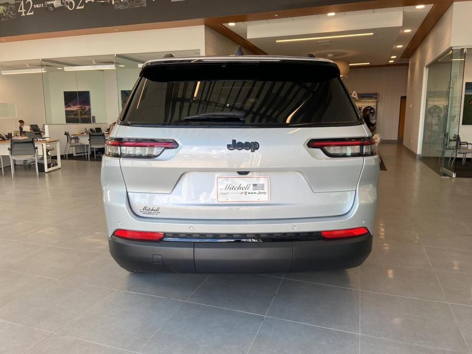 new 2024 Jeep Grand Cherokee L car, priced at $44,417