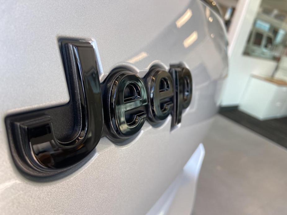 new 2024 Jeep Grand Cherokee L car, priced at $44,417