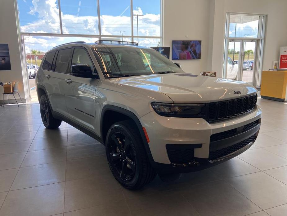 new 2024 Jeep Grand Cherokee L car, priced at $44,417