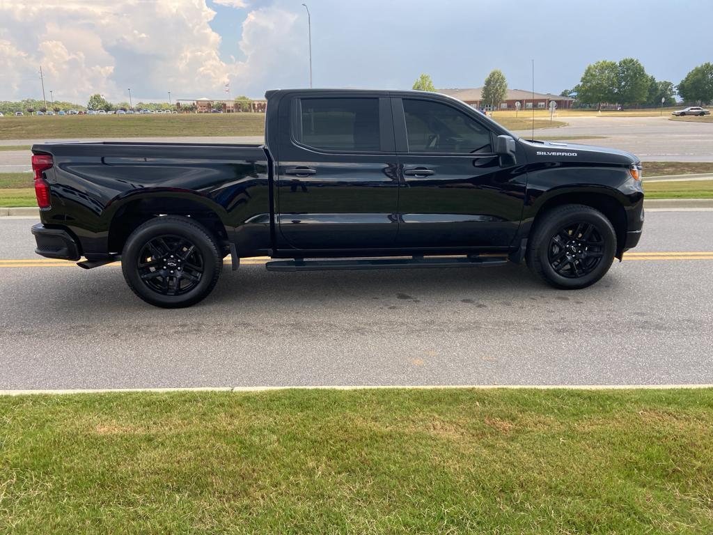 used 2025 Chevrolet Silverado 1500 car, priced at $38,020