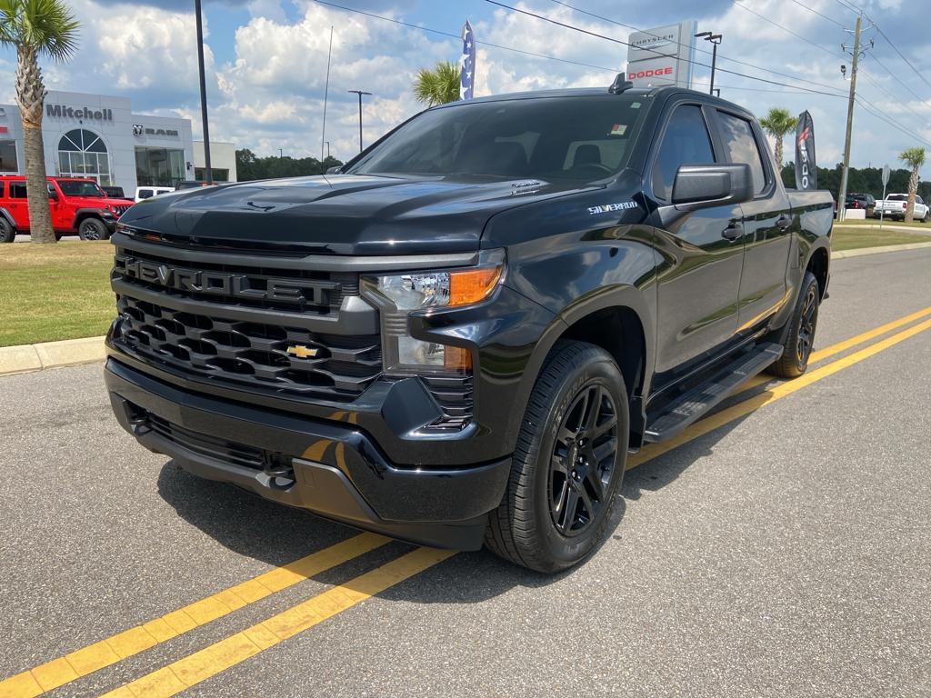 used 2025 Chevrolet Silverado 1500 car, priced at $38,810