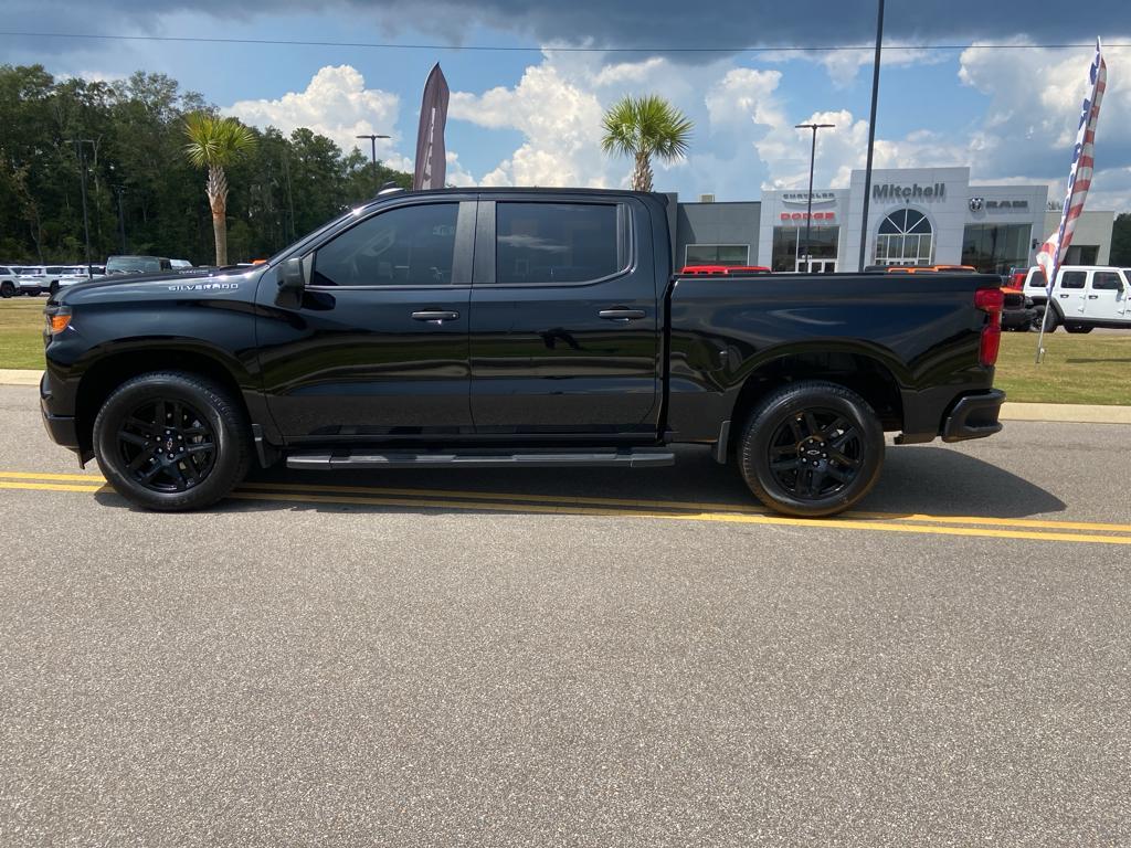 used 2025 Chevrolet Silverado 1500 car, priced at $38,020
