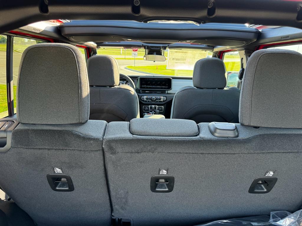 new 2025 Jeep Wrangler car, priced at $49,543