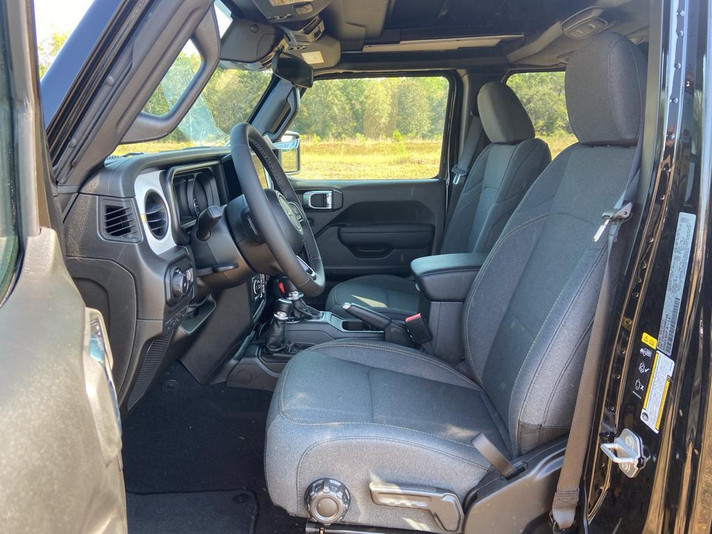 new 2025 Jeep Wrangler car, priced at $49,394