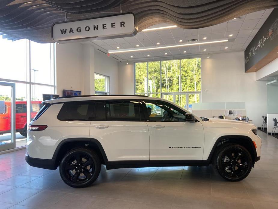 new 2024 Jeep Grand Cherokee L car, priced at $51,270