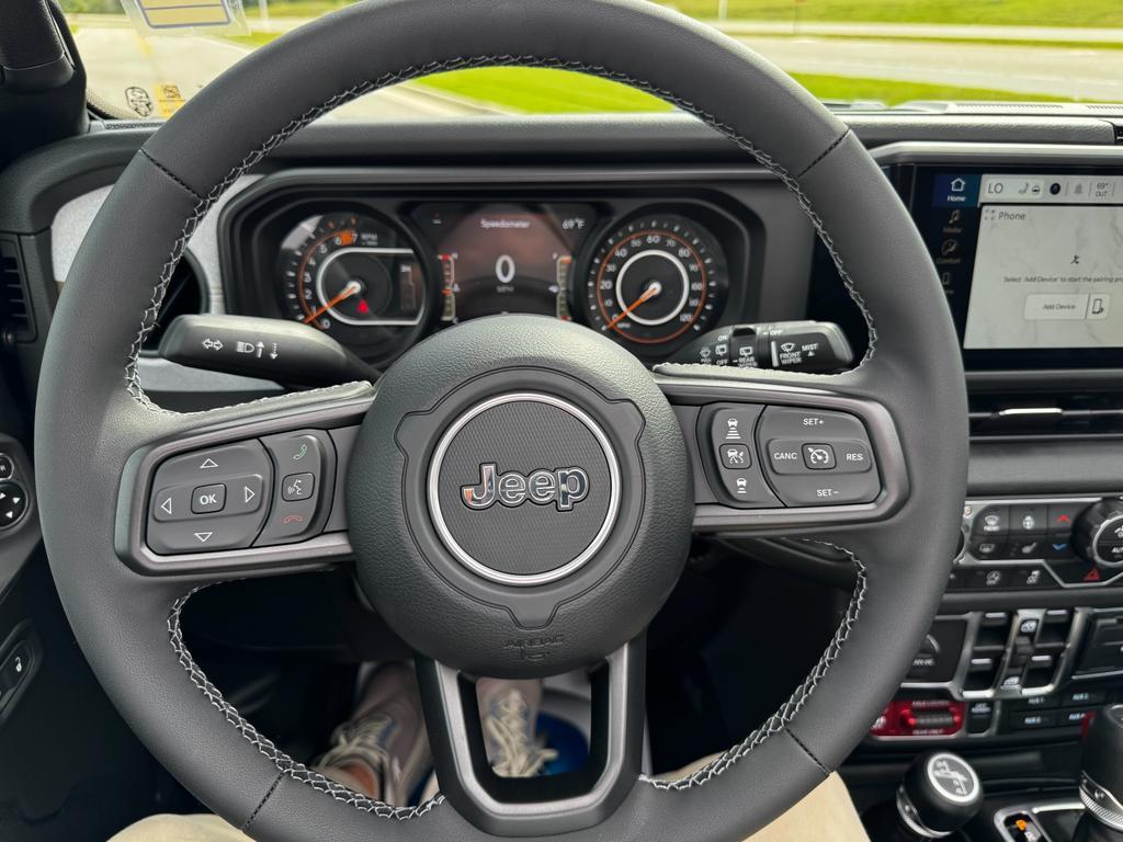 new 2025 Jeep Wrangler car, priced at $50,258
