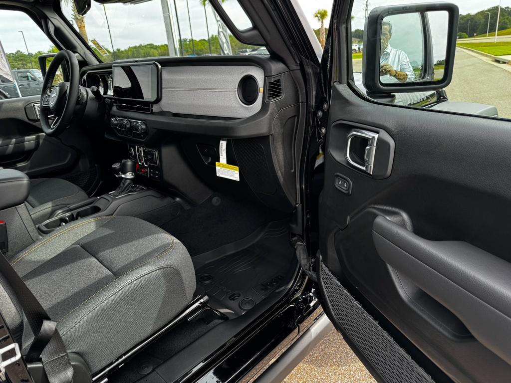 new 2025 Jeep Wrangler car, priced at $50,258