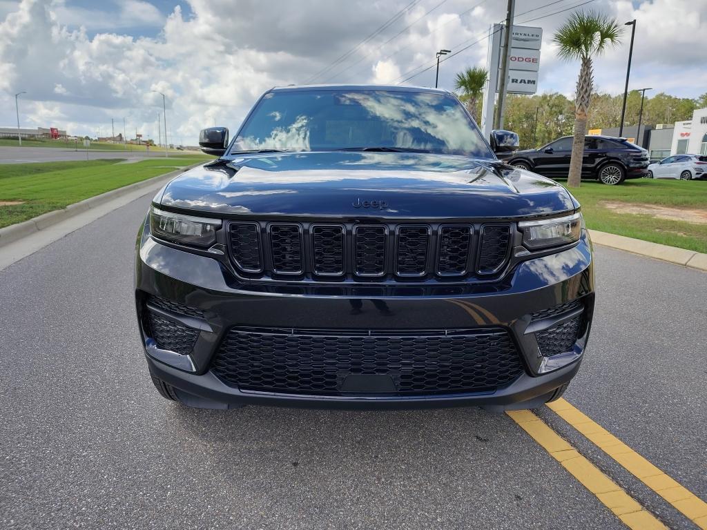 new 2025 Jeep Grand Cherokee car, priced at $43,258