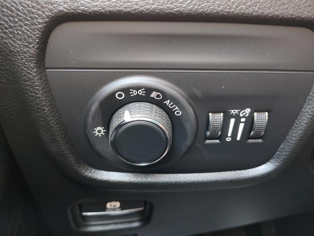 new 2025 Jeep Grand Cherokee car, priced at $43,258