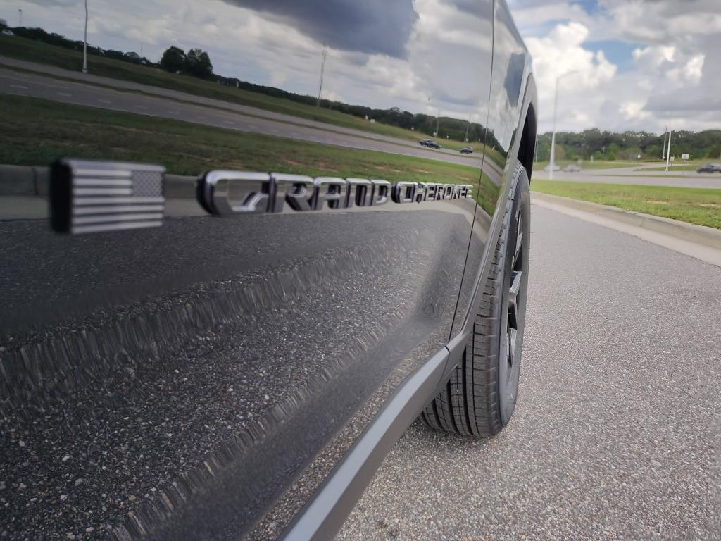 new 2025 Jeep Grand Cherokee car, priced at $43,258