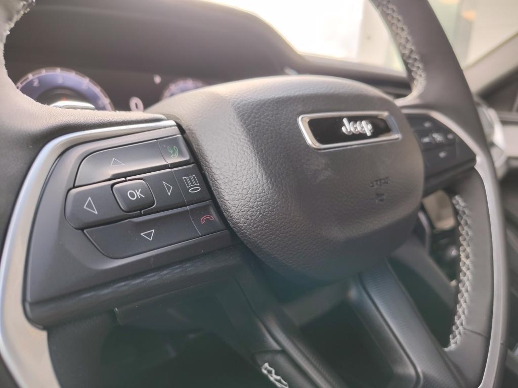 new 2025 Jeep Grand Cherokee car, priced at $43,258