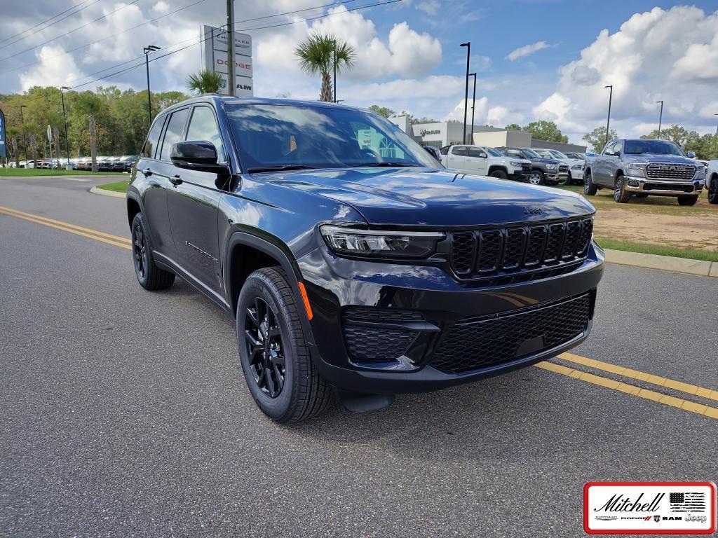 new 2025 Jeep Grand Cherokee car, priced at $43,258