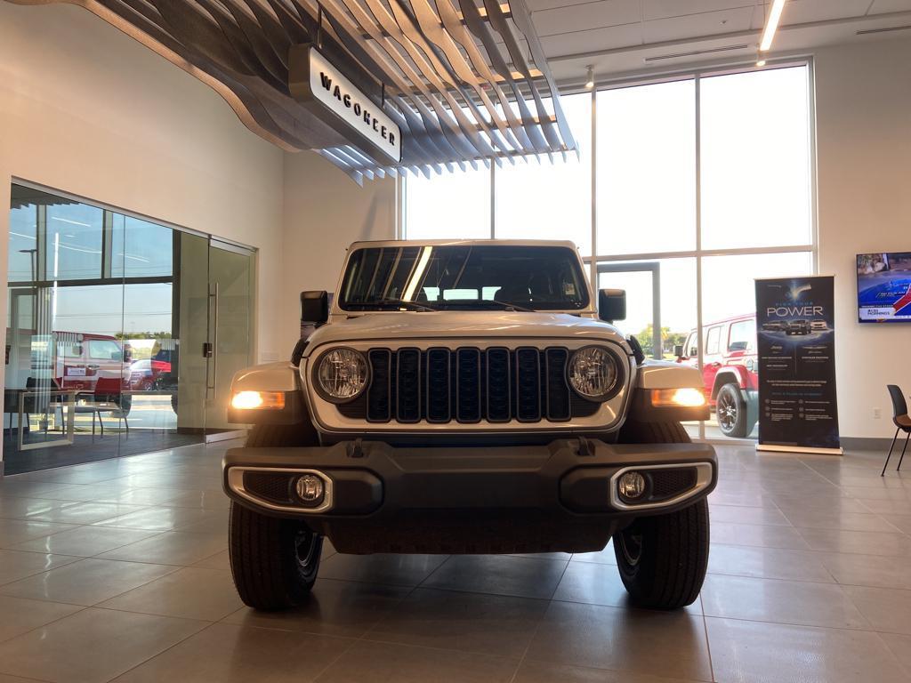 new 2024 Jeep Gladiator car, priced at $51,326