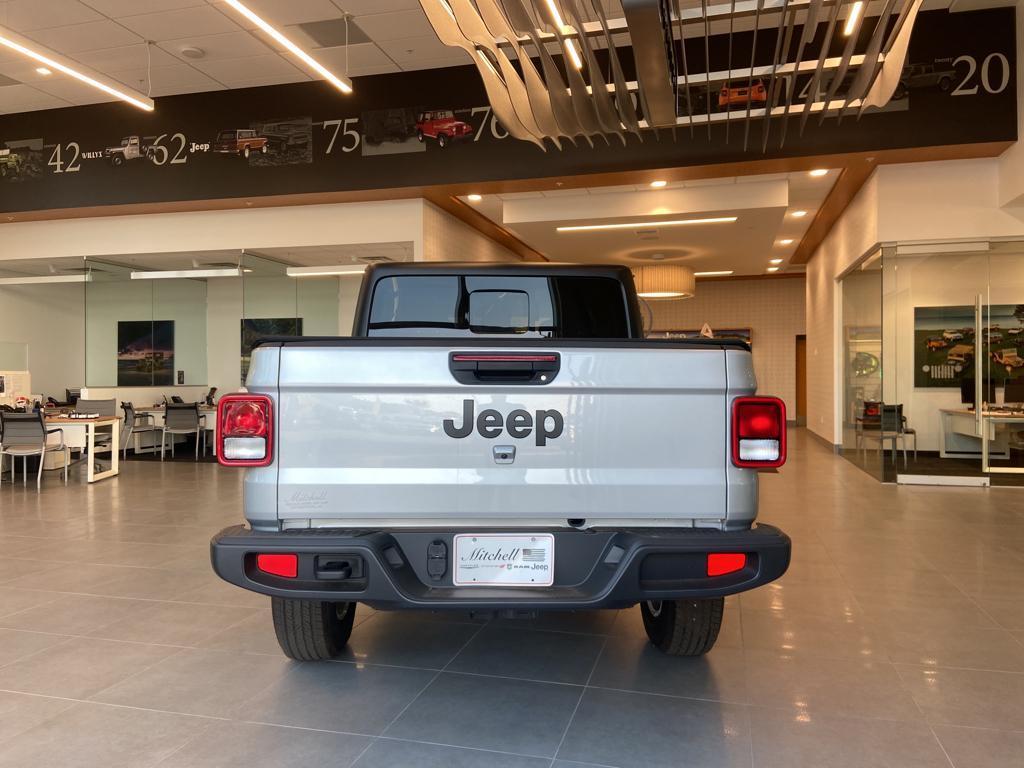 new 2024 Jeep Gladiator car, priced at $51,326